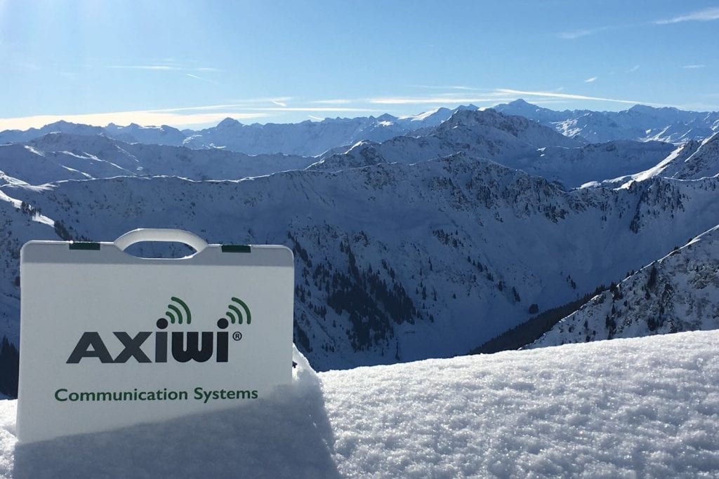 /wireless-communication-system-snowboarding-disabled-visual-nvsv-axiwi